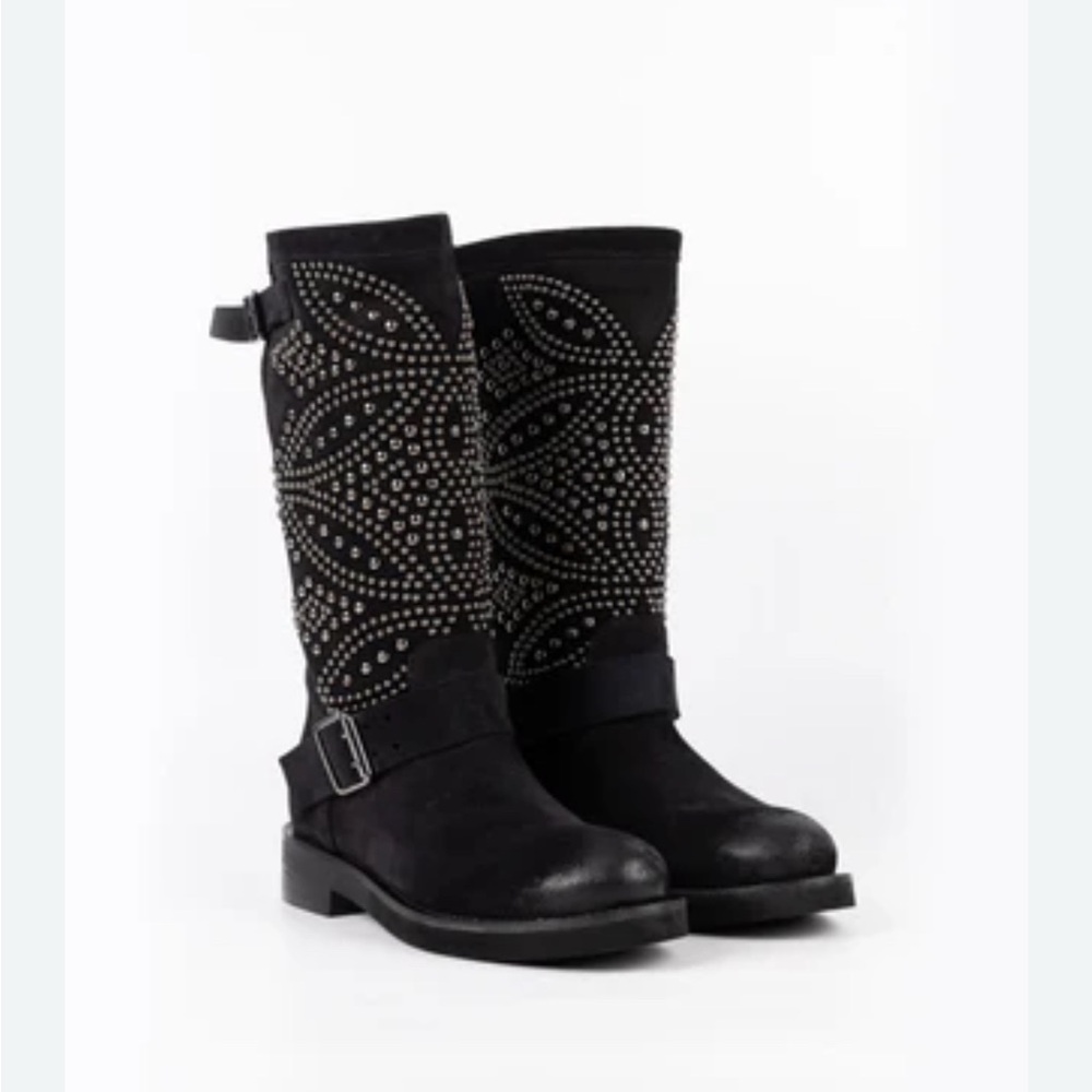 Studded Black Women's suede Boots. Made in Italy size 38